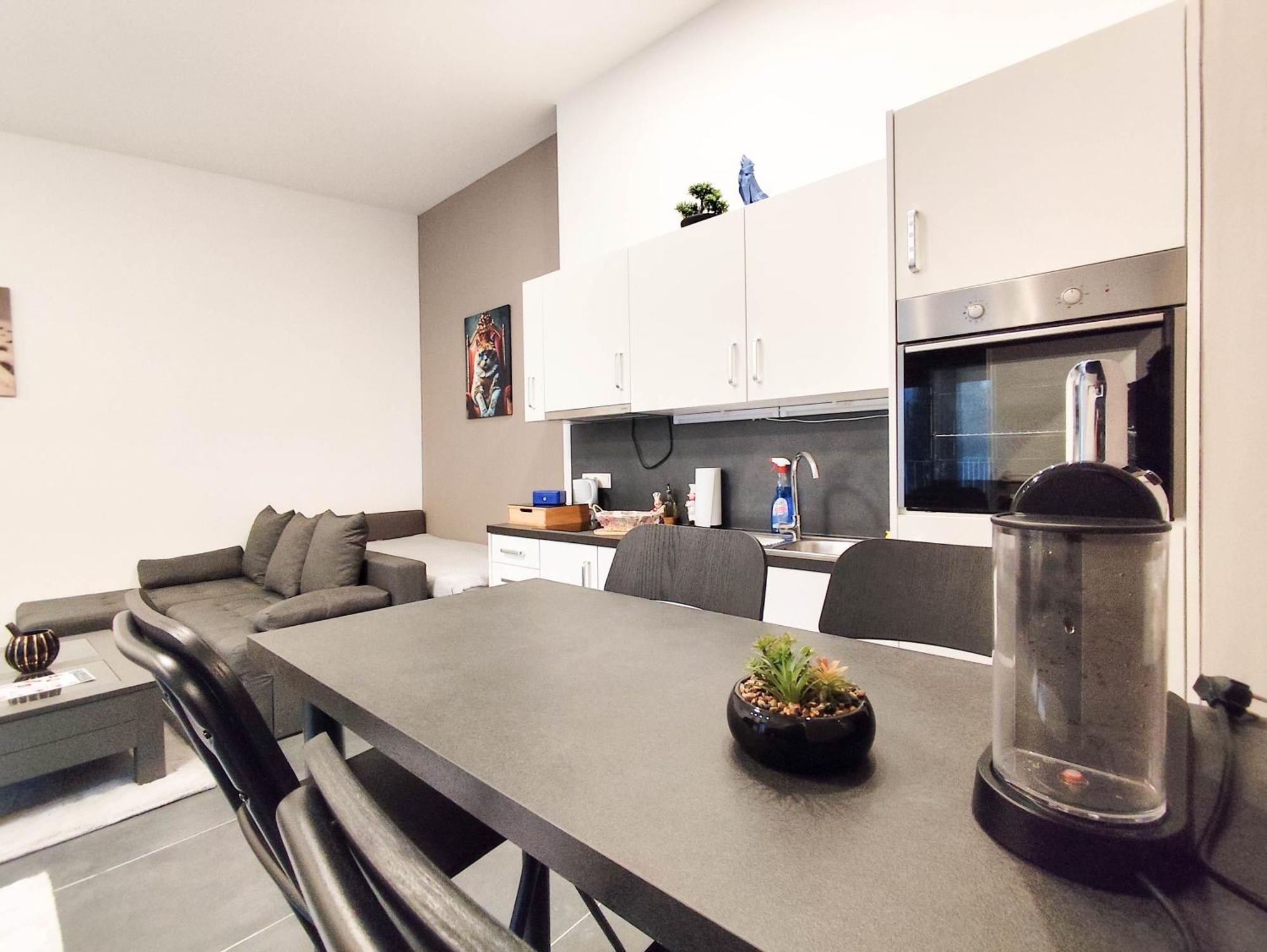 Cozy In Location With Free Parking Vienna