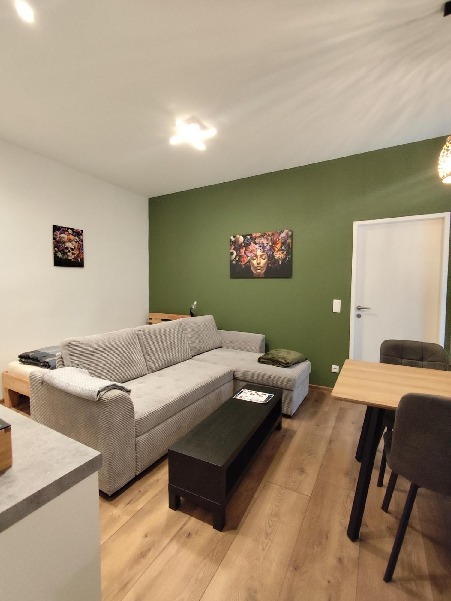 Cozy In Location With Free Parking Apartment Vienna
