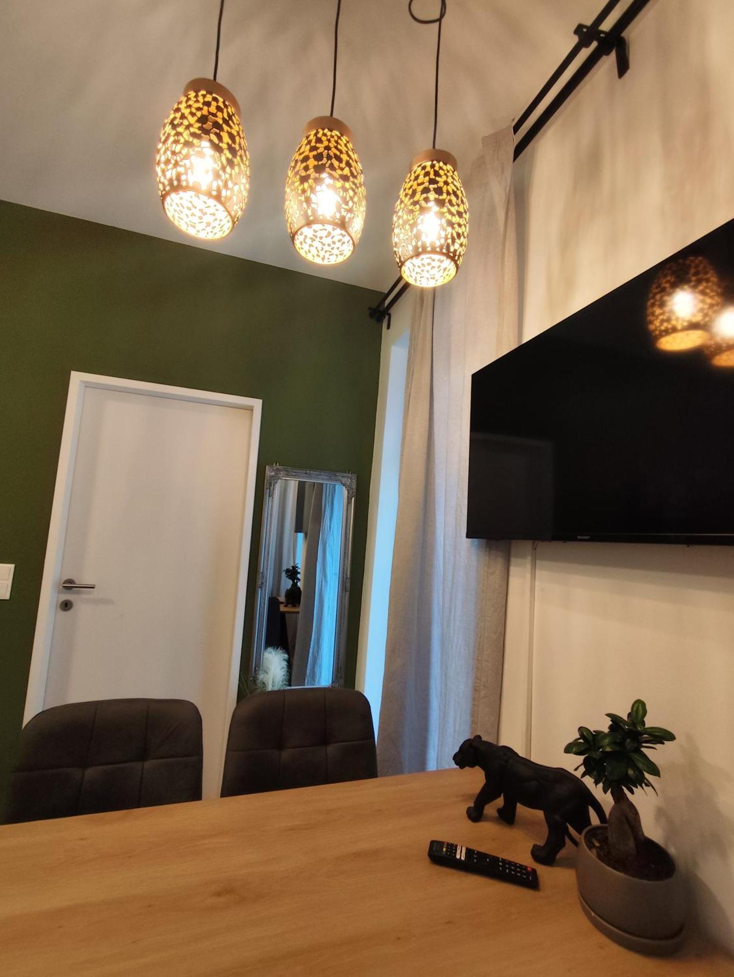 Cozy In Location With Free Parking Vienna