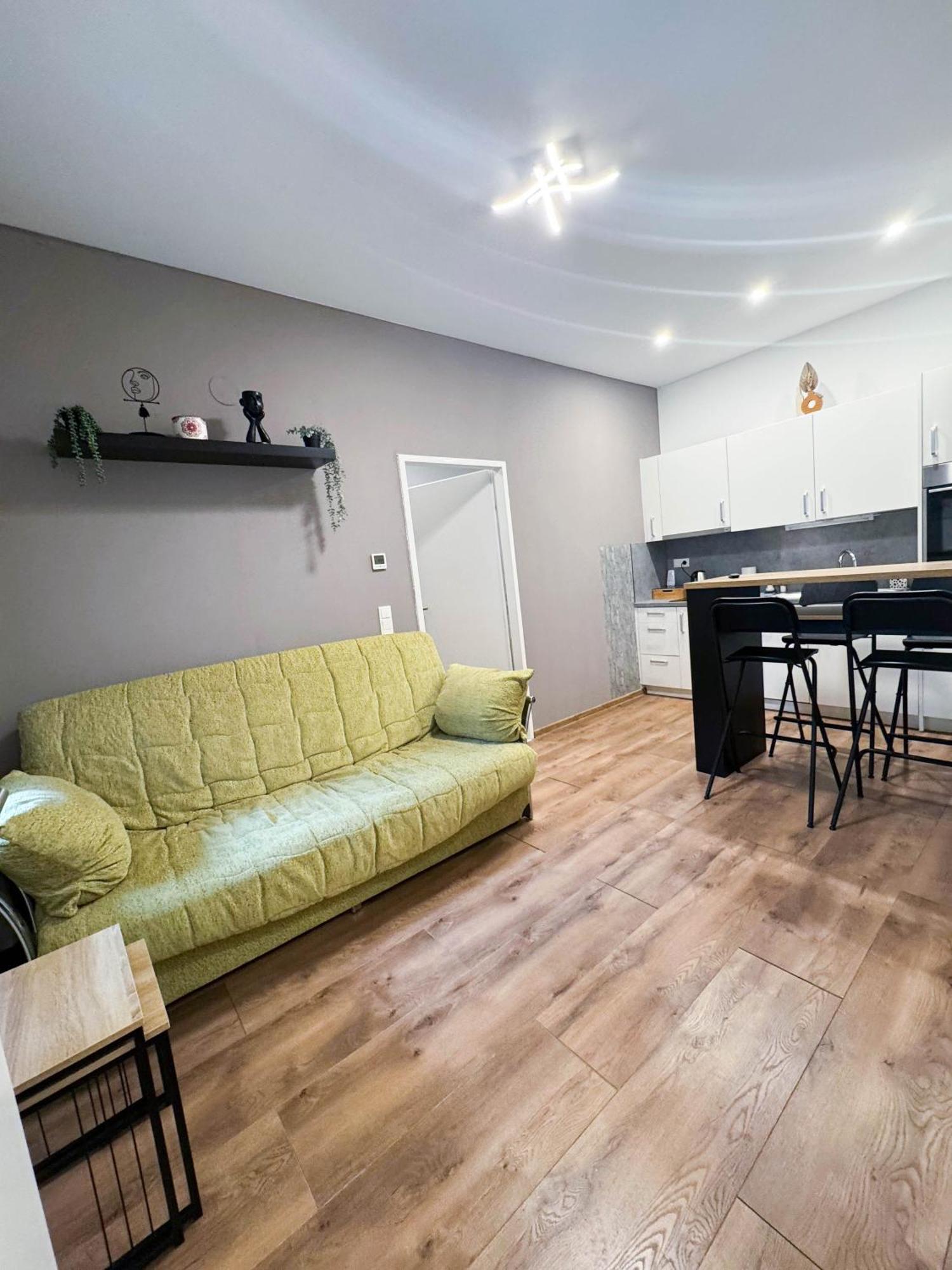 Cozy In Location With Free Parking Vienna
