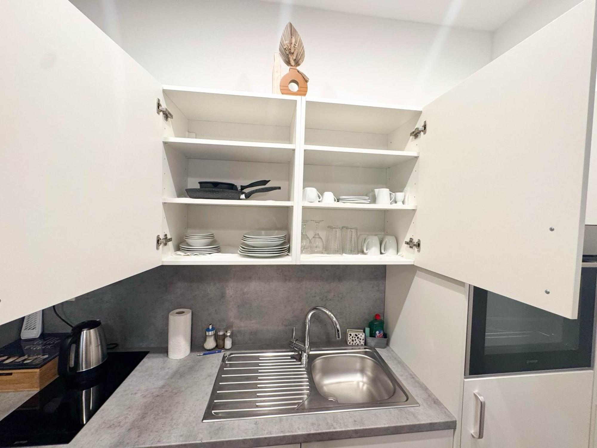 Cozy In Location With Free Parking Apartmán